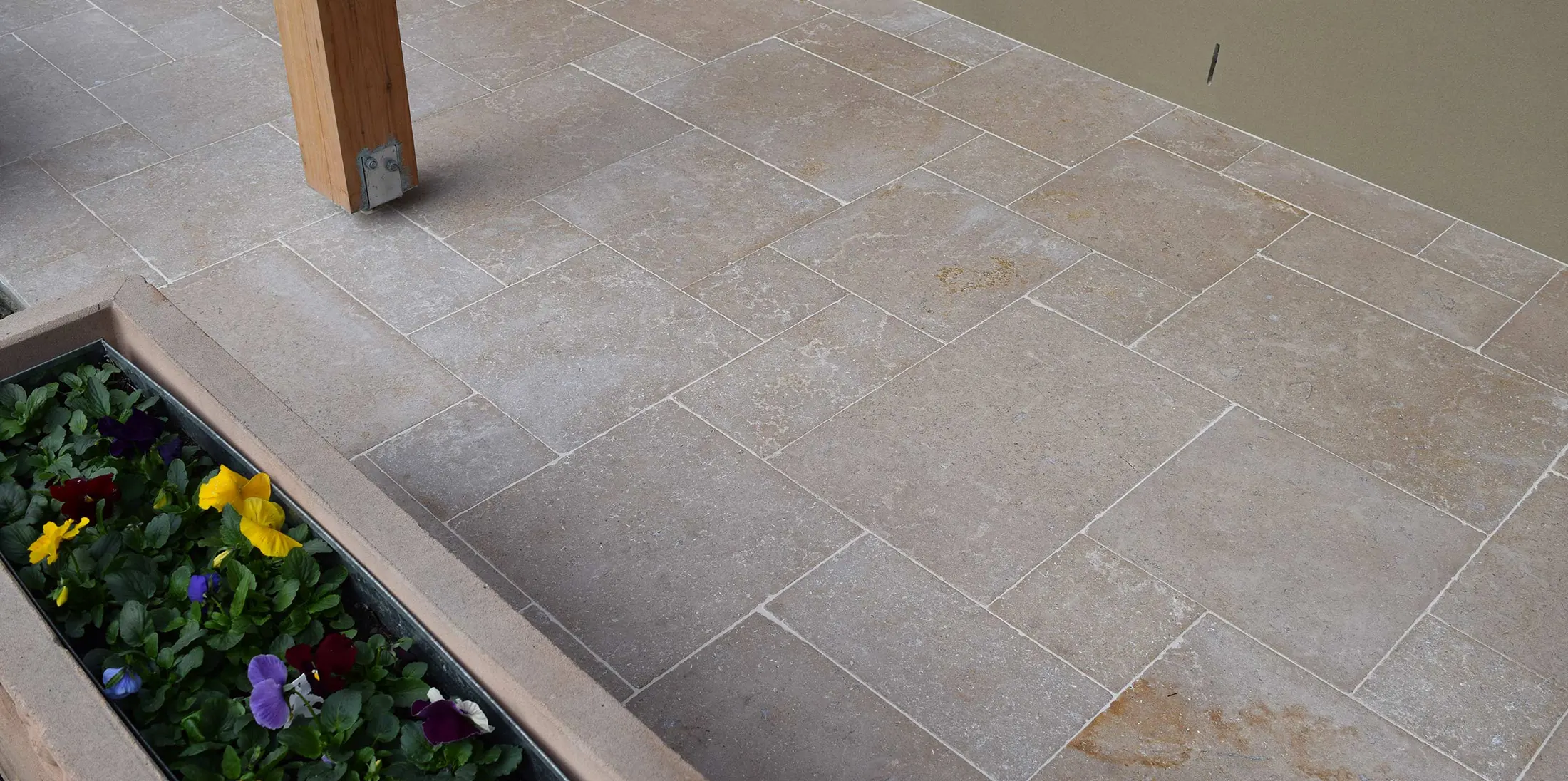 Esna Limestone paving