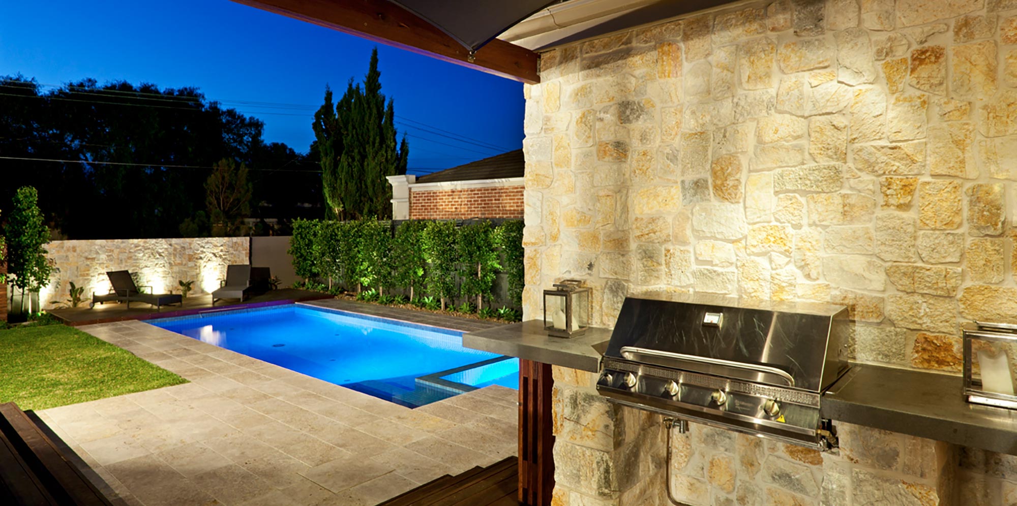 walnut travertine pool coping