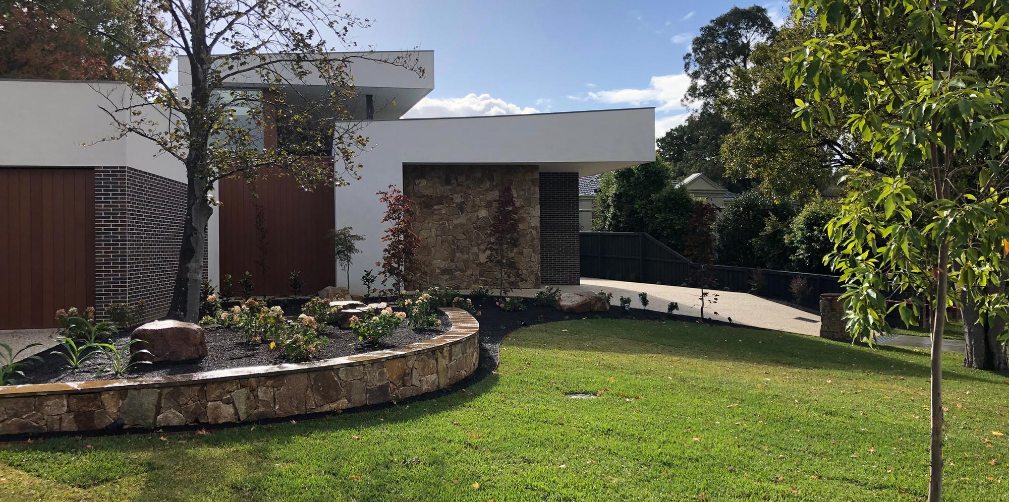 irregular stone wall cladding