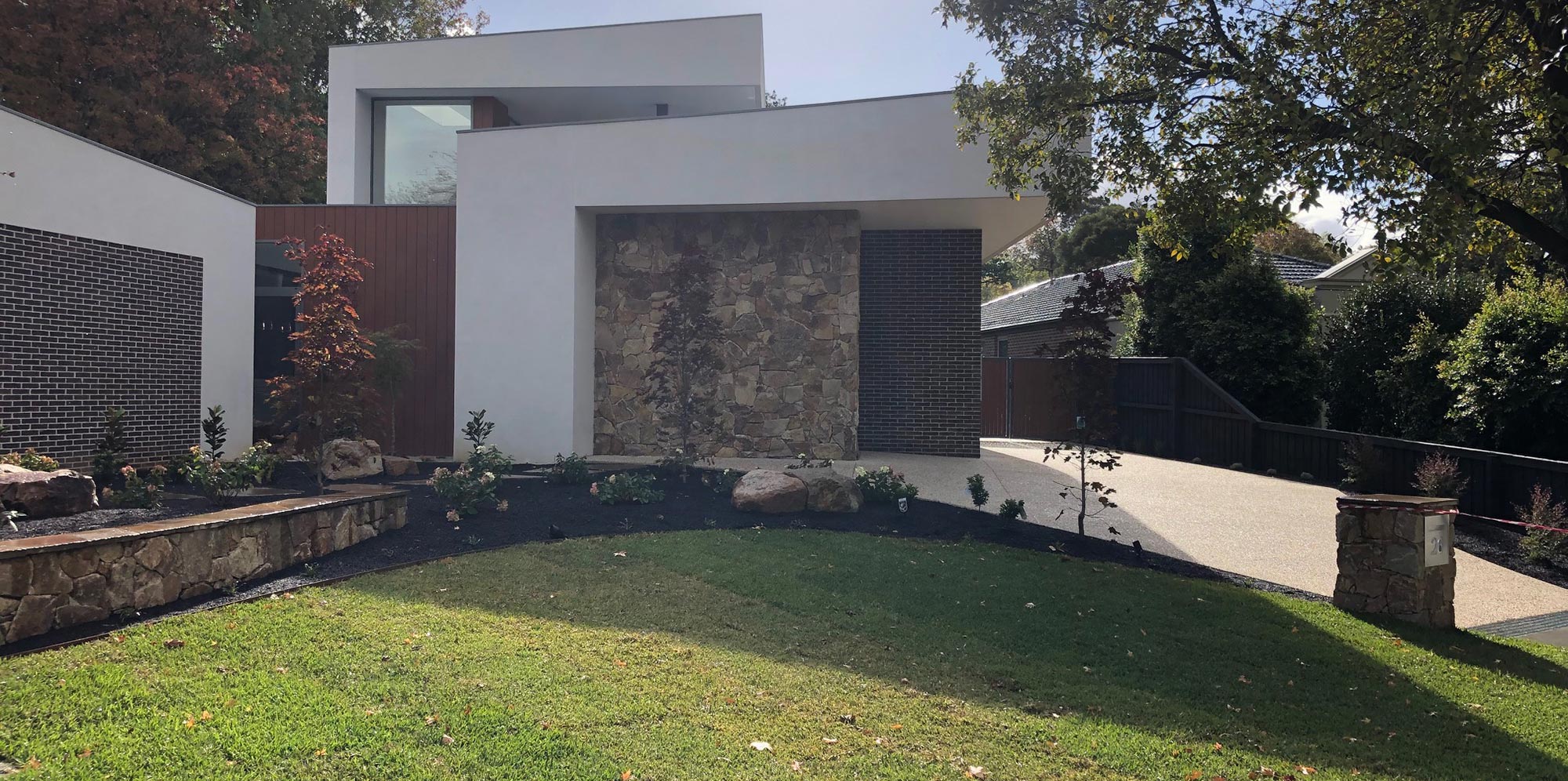 brown stone cladding